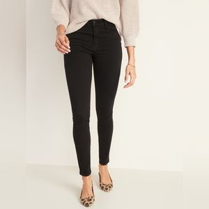 Old Navy Rockstar Super Skinny High Rise Jeans
